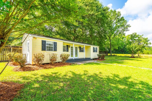 905 W Raysor Street, Saint George, SC 29477