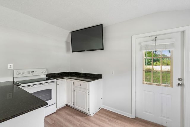 905 W Raysor Street, Saint George, SC 29477