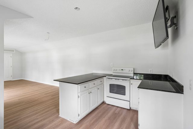 905 W Raysor Street, Saint George, SC 29477