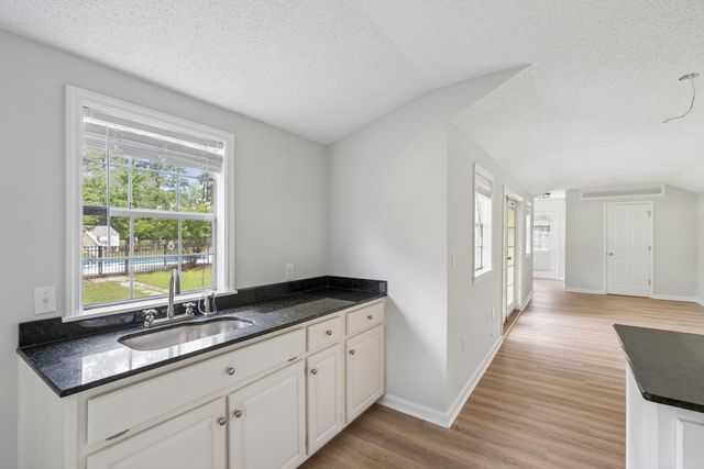 905 W Raysor Street, Saint George, SC 29477