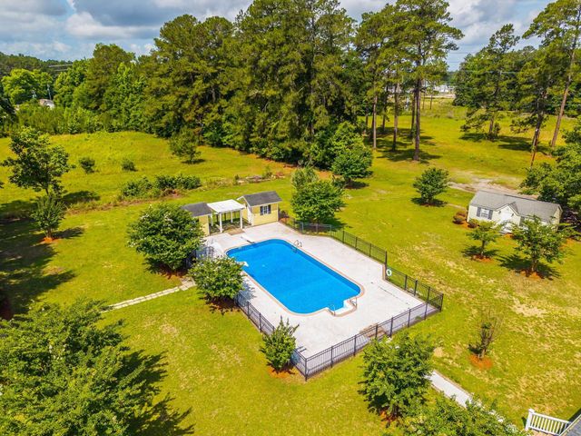 905 W Raysor Street, Saint George, SC 29477