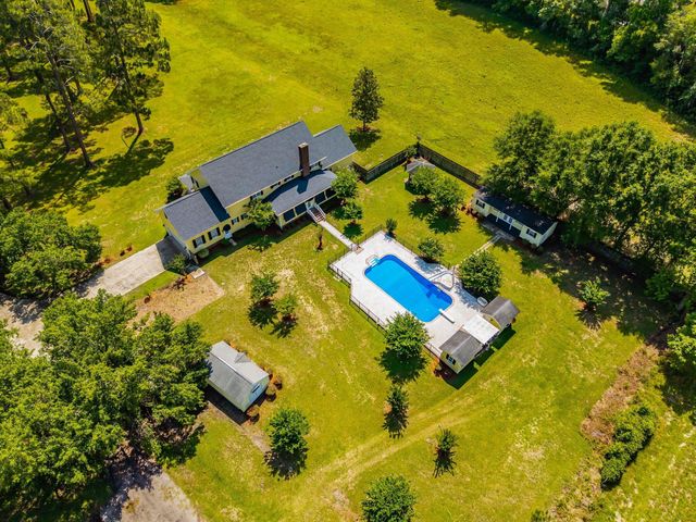 905 W Raysor Street, Saint George, SC 29477