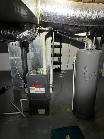 8627 Stout Street, Detroit, MI 48228