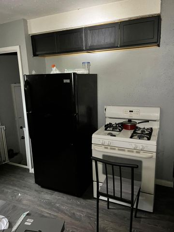 8627 Stout Street, Detroit, MI 48228