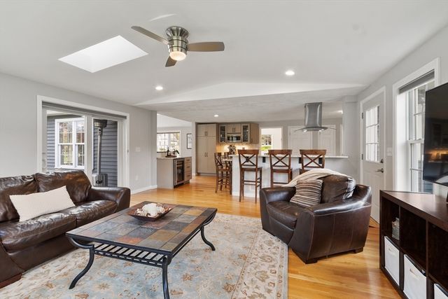 2 Greenbrier Drive, Westford, MA 01886