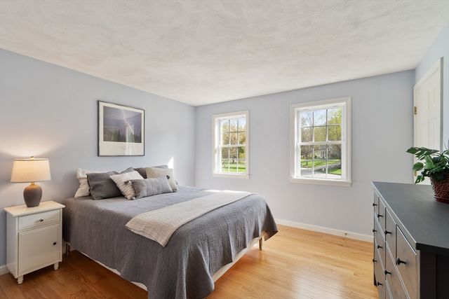 2 Greenbrier Drive, Westford, MA 01886