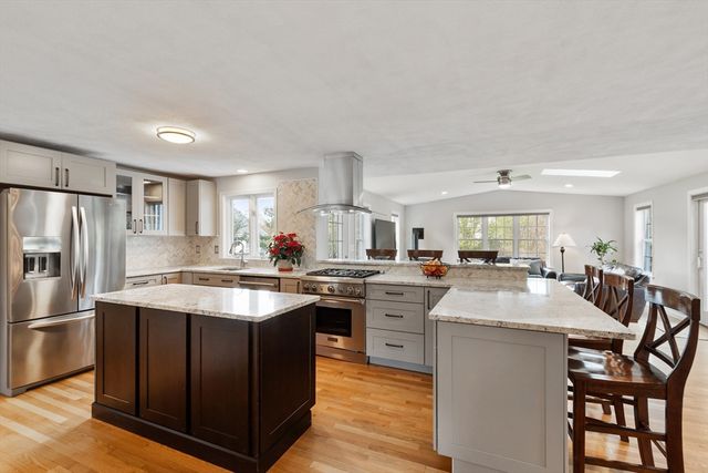 2 Greenbrier Drive, Westford, MA 01886