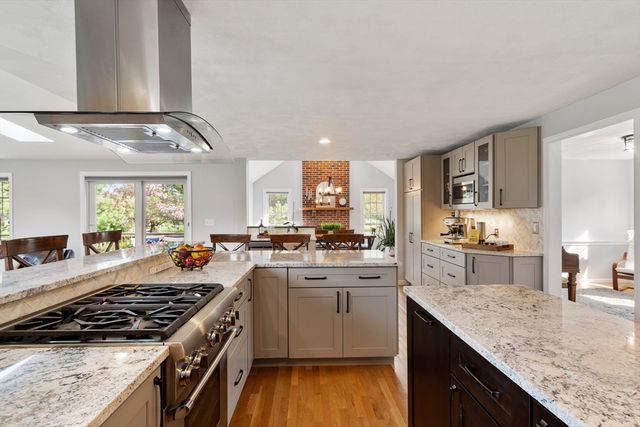 2 Greenbrier Drive, Westford, MA 01886