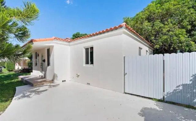 15 Oviedo Ave, Coral Gables, FL 33134