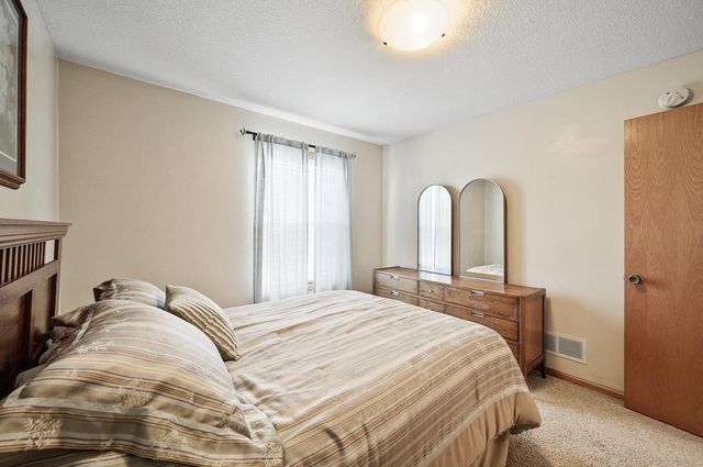 197 Century Trail, Lino Lakes, MN 55014