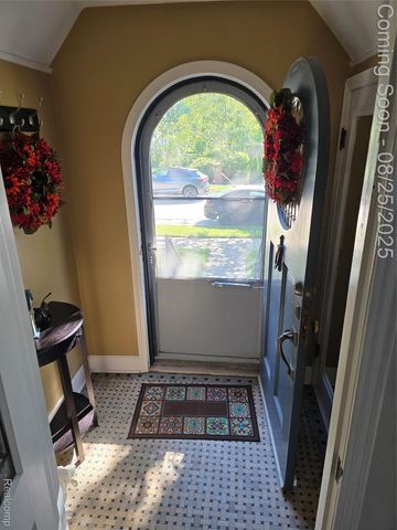 116 S Kenwood Avenue, Royal Oak, MI 48067