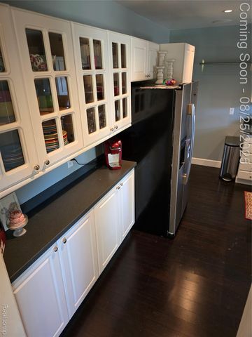 116 S Kenwood Avenue, Royal Oak, MI 48067