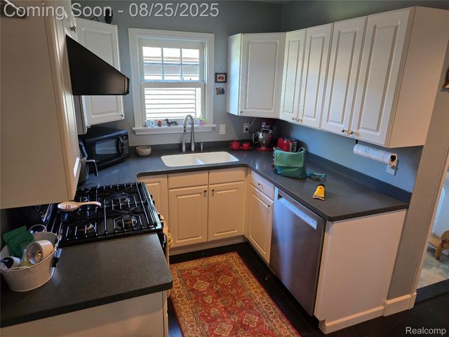 116 S Kenwood Avenue, Royal Oak, MI 48067