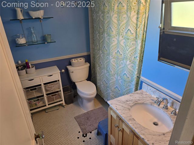 116 S Kenwood Avenue, Royal Oak, MI 48067