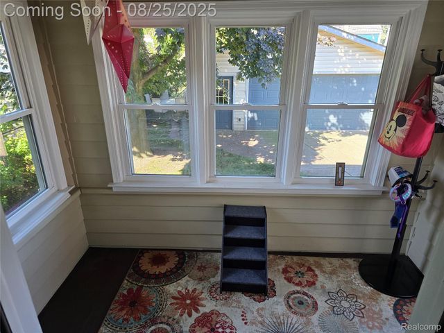 116 S Kenwood Avenue, Royal Oak, MI 48067