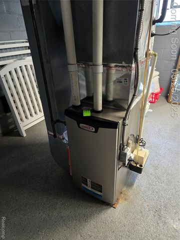 116 S Kenwood Avenue, Royal Oak, MI 48067