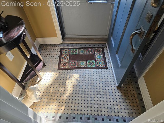 116 S Kenwood Avenue, Royal Oak, MI 48067