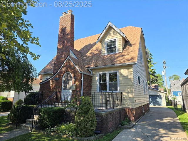 116 S Kenwood Avenue, Royal Oak, MI 48067