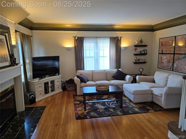 116 S Kenwood Avenue, Royal Oak, MI 48067