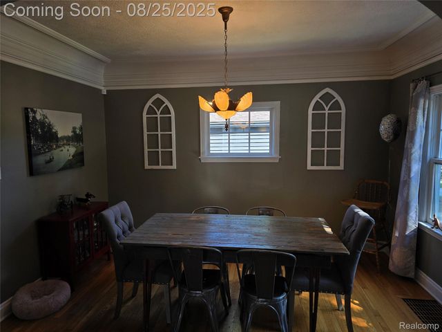 116 S Kenwood Avenue, Royal Oak, MI 48067