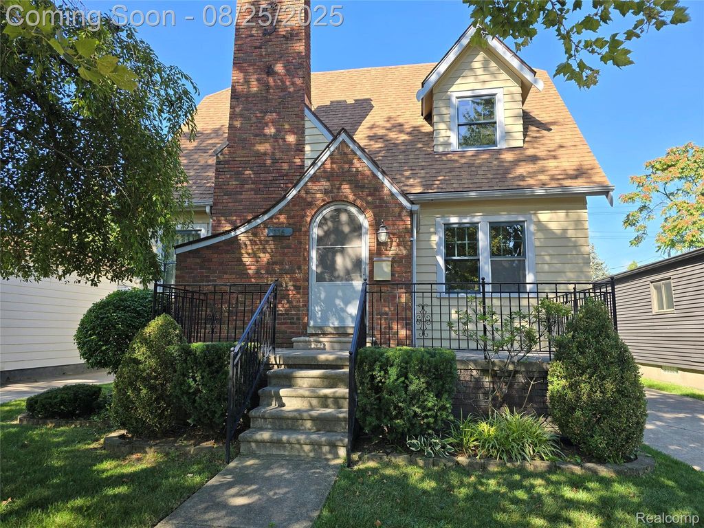 116 S Kenwood Avenue, Royal Oak, MI 48067