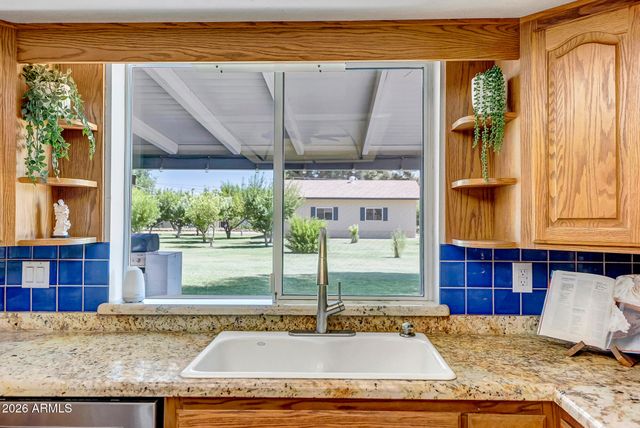 6801 W SURREY Avenue, Peoria, AZ 85381