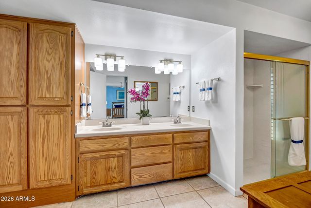 6801 W SURREY Avenue, Peoria, AZ 85381
