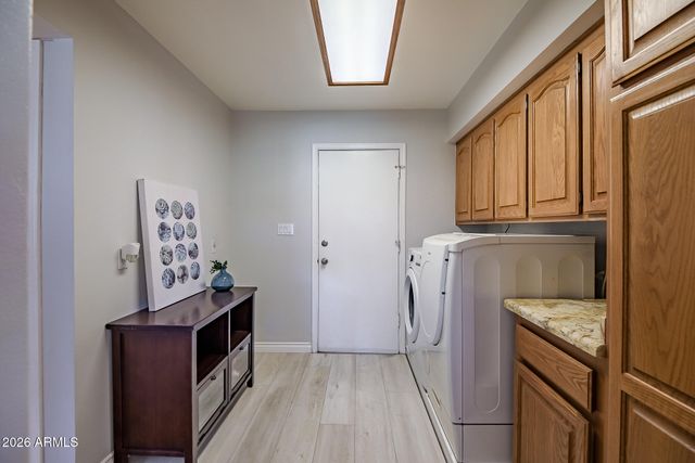 6801 W SURREY Avenue, Peoria, AZ 85381