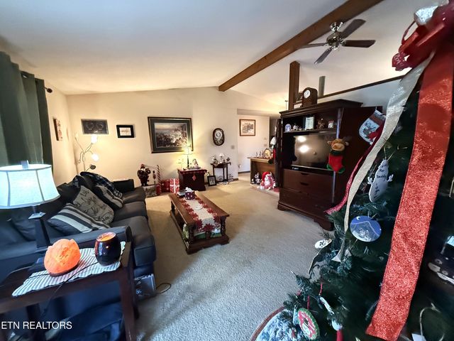 312 Lakeview Drive, Crossville, TN 38558