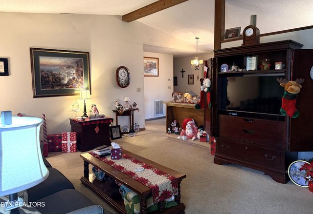 312 Lakeview Drive, Crossville, TN 38558