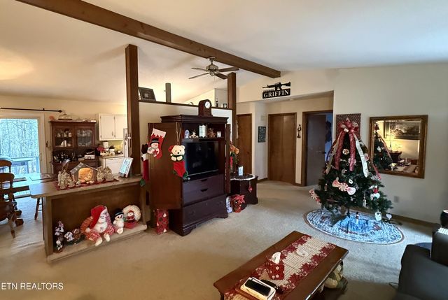 312 Lakeview Drive, Crossville, TN 38558