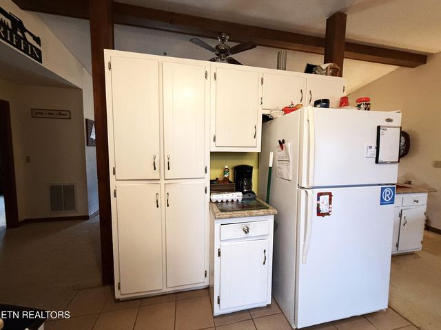 312 Lakeview Drive, Crossville, TN 38558