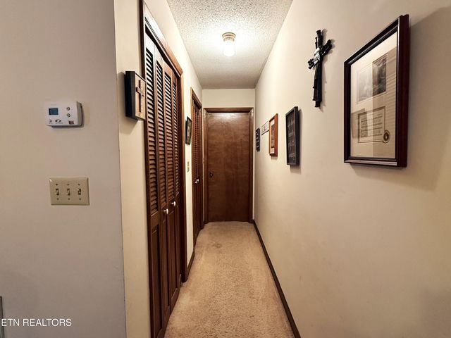 312 Lakeview Drive, Crossville, TN 38558