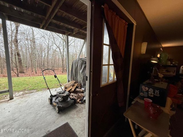 312 Lakeview Drive, Crossville, TN 38558