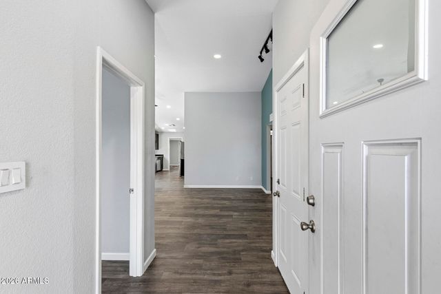 2606 W GELDING Drive, Phoenix, AZ 85023