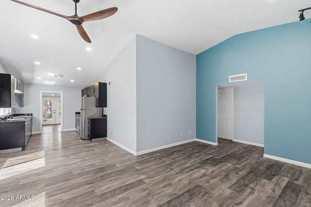 2606 W GELDING Drive, Phoenix, AZ 85023