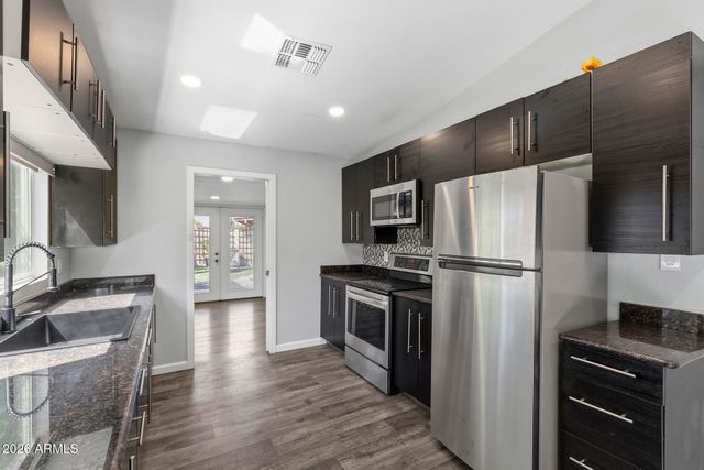 2606 W GELDING Drive, Phoenix, AZ 85023