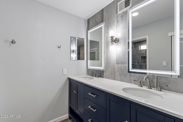 2606 W GELDING Drive, Phoenix, AZ 85023