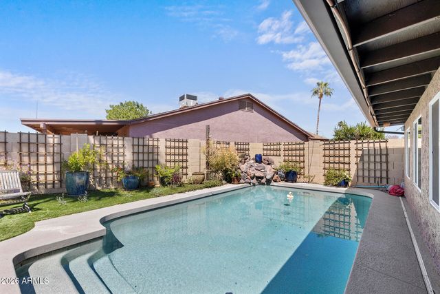 2606 W GELDING Drive, Phoenix, AZ 85023