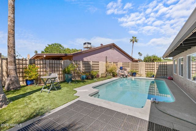 2606 W GELDING Drive, Phoenix, AZ 85023