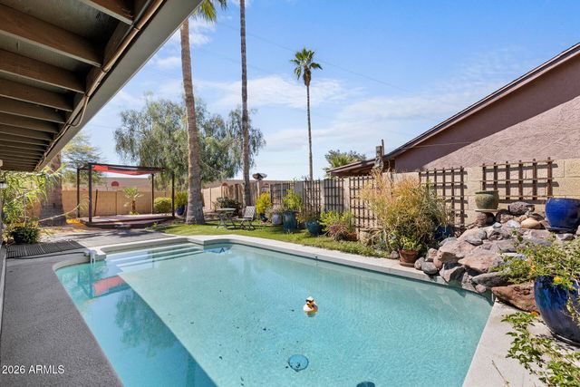 2606 W GELDING Drive, Phoenix, AZ 85023