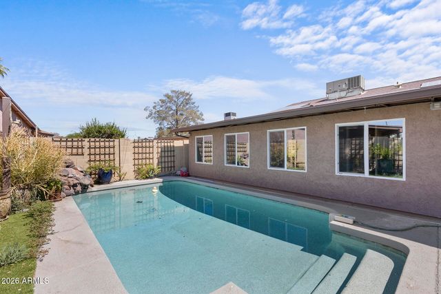 2606 W GELDING Drive, Phoenix, AZ 85023