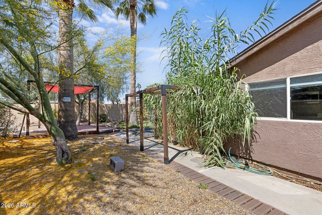 2606 W GELDING Drive, Phoenix, AZ 85023