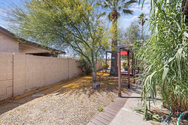 2606 W GELDING Drive, Phoenix, AZ 85023