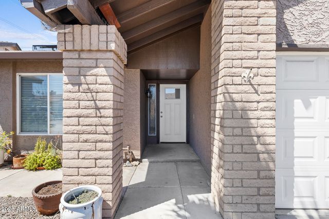 2606 W GELDING Drive, Phoenix, AZ 85023