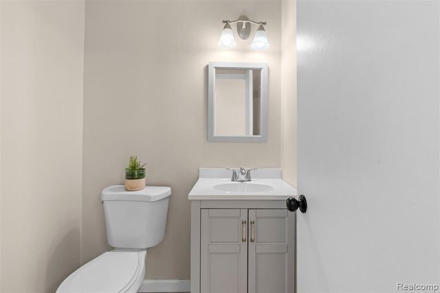 5428 Hammersmith Drive, West Bloomfield, MI 48322