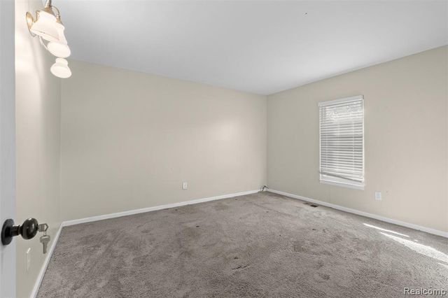 5428 Hammersmith Drive, West Bloomfield, MI 48322