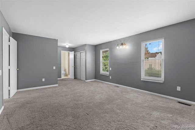 5428 Hammersmith Drive, West Bloomfield, MI 48322