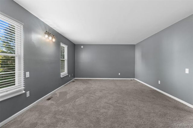 5428 Hammersmith Drive, West Bloomfield, MI 48322