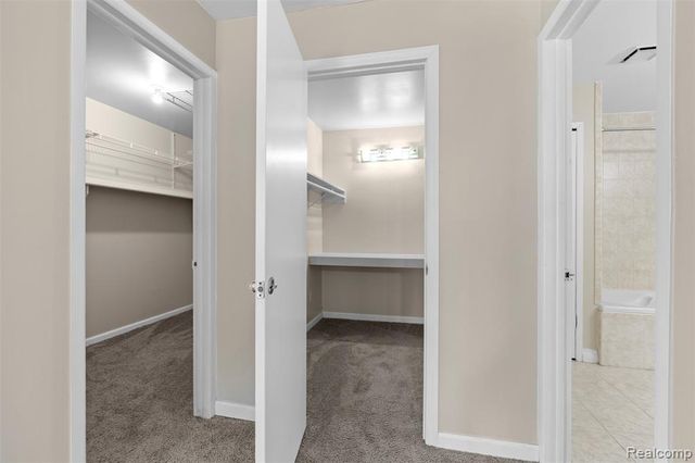 5428 Hammersmith Drive, West Bloomfield, MI 48322